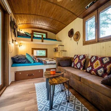 Golden Valley Glamping Сasa de vacaciones *